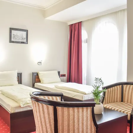 Hamburg 4* 斯科普里